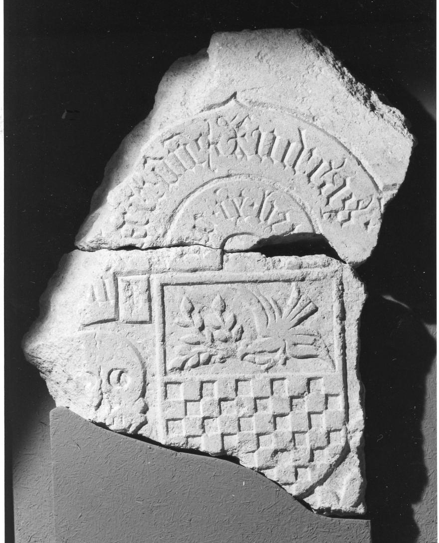 collectiestuk: © Grafsteen van Andreas van den Kerckhove, gestorven in 1548. Hij was borsier en daarna portier van de Duinenabdij.